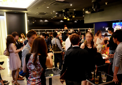 友達同士の新年会も楽しいけど、みんなでワイワイ盛り上がるともっと楽しい☆